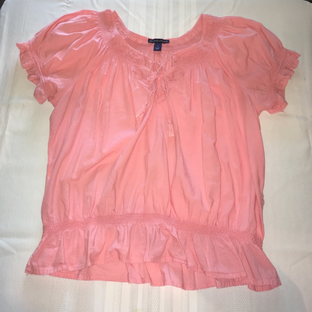 Women’s pink top